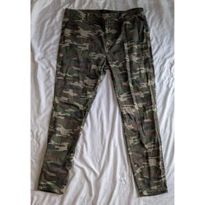 Forever 21+ Women's Camo Denim Pants Size 3X